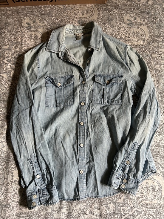 Forever 21 Tops - Forever 21 Light Blue Denim Button-Down Shirt